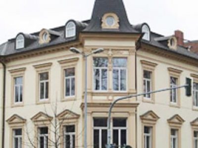 Kanzlei in Bauten